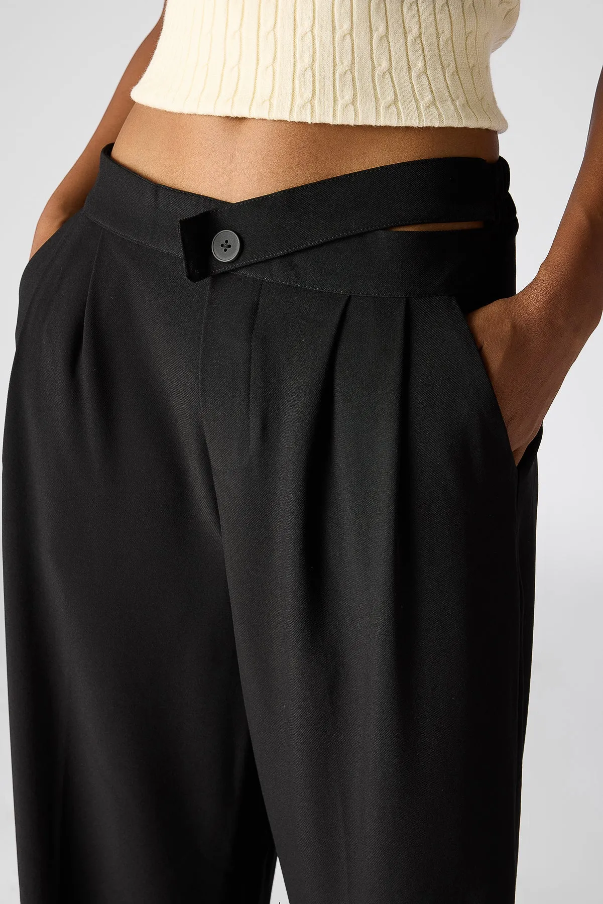 Black Tapered Korean Pants