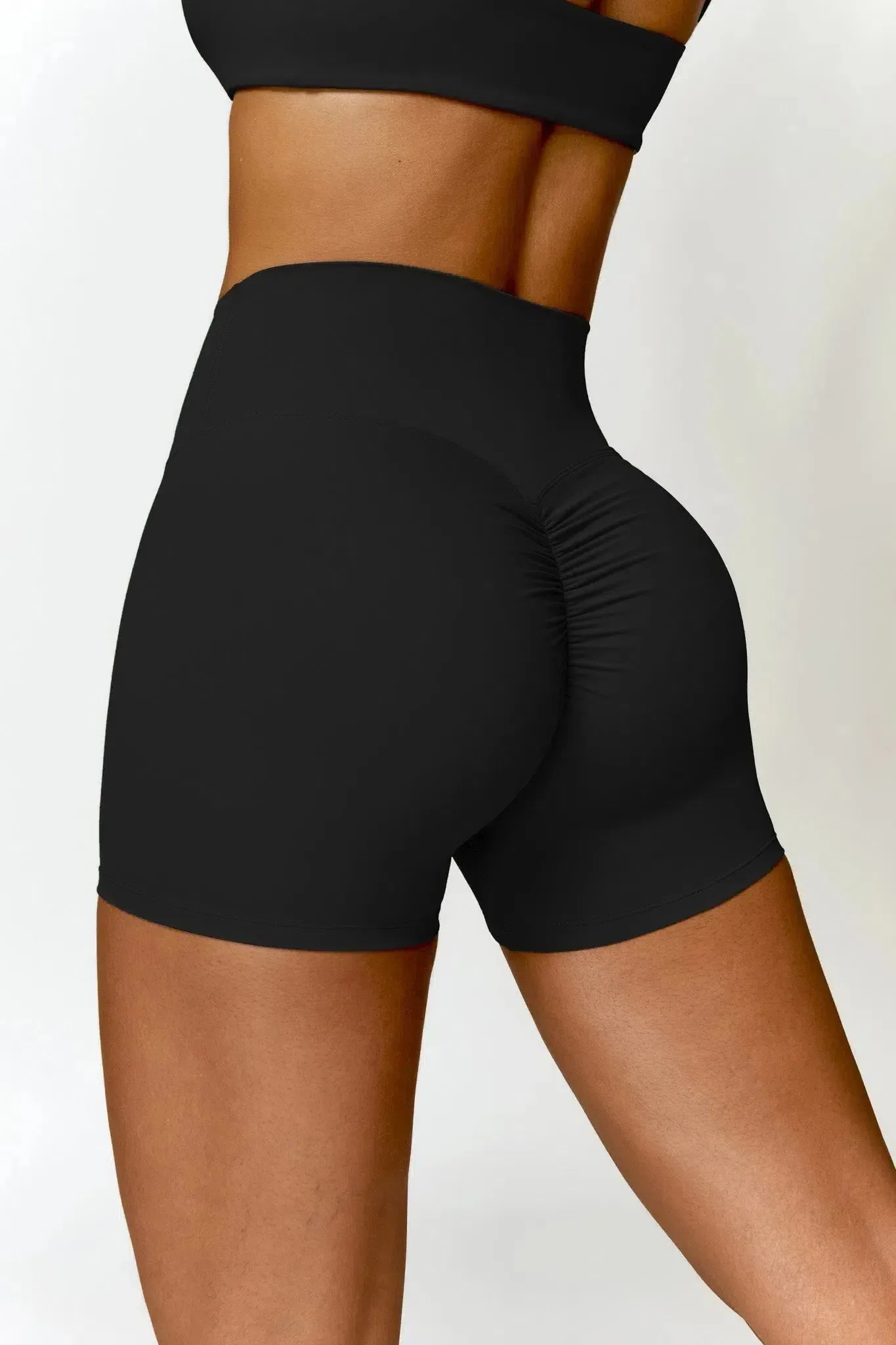 Dalila – Sculpting support – Versatile active shorts