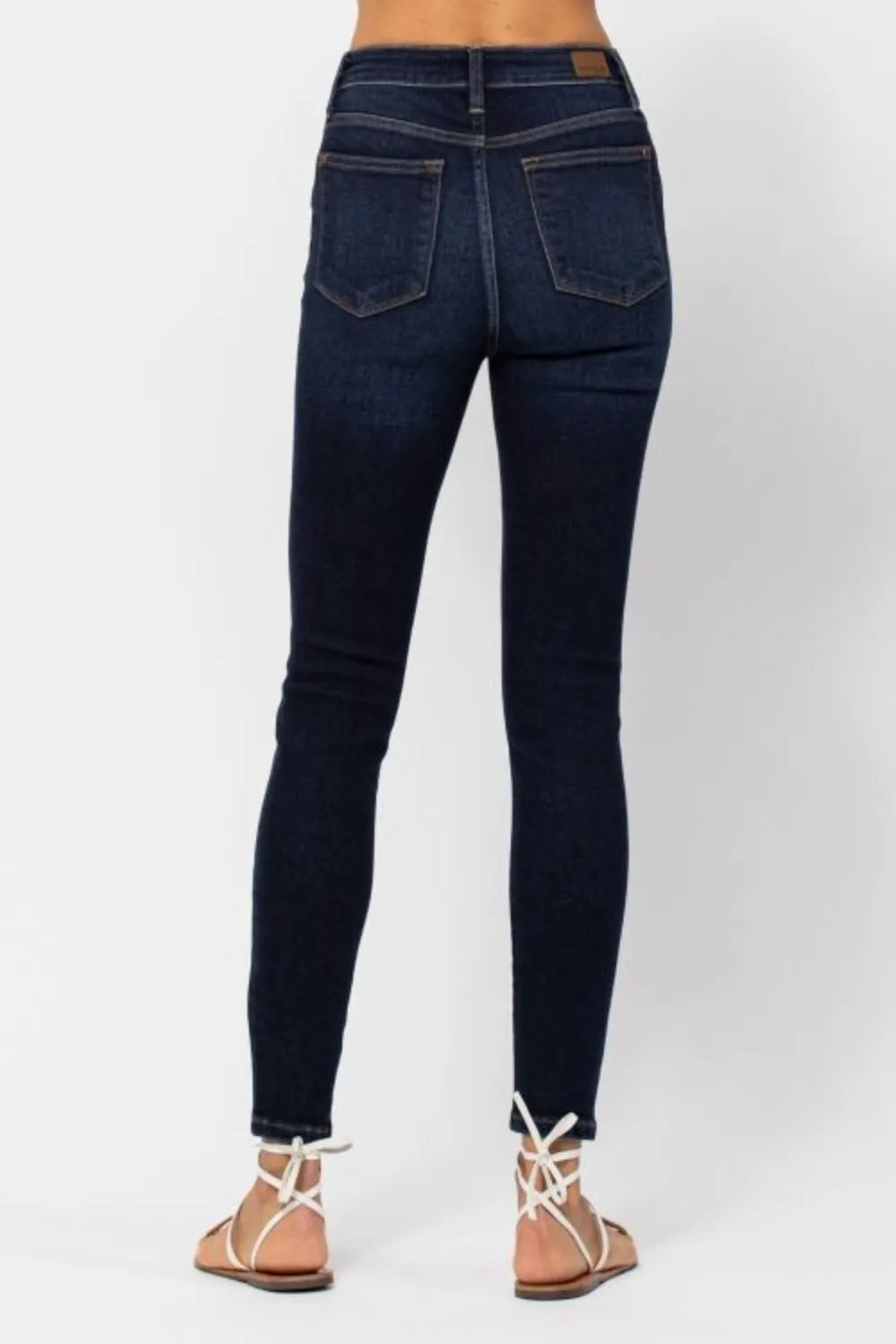 High Waist Skinny Jeans – Timeless Style and Flattering Fit