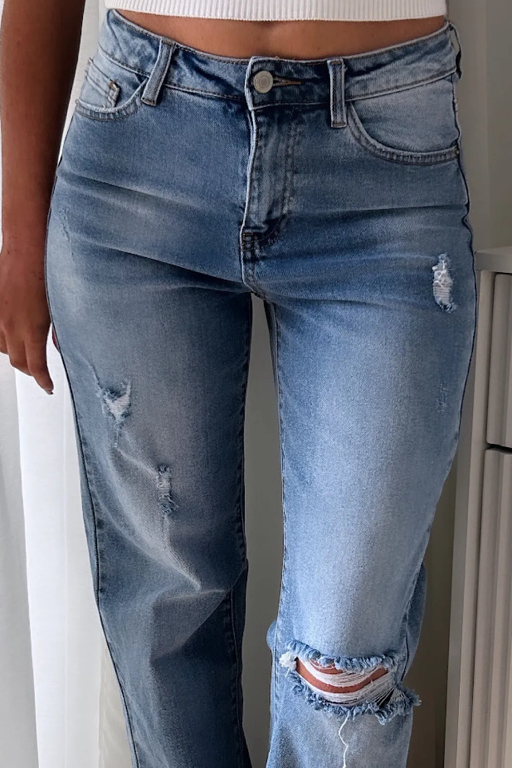 Siri Distressed Relaxed Fit Mum Jeans