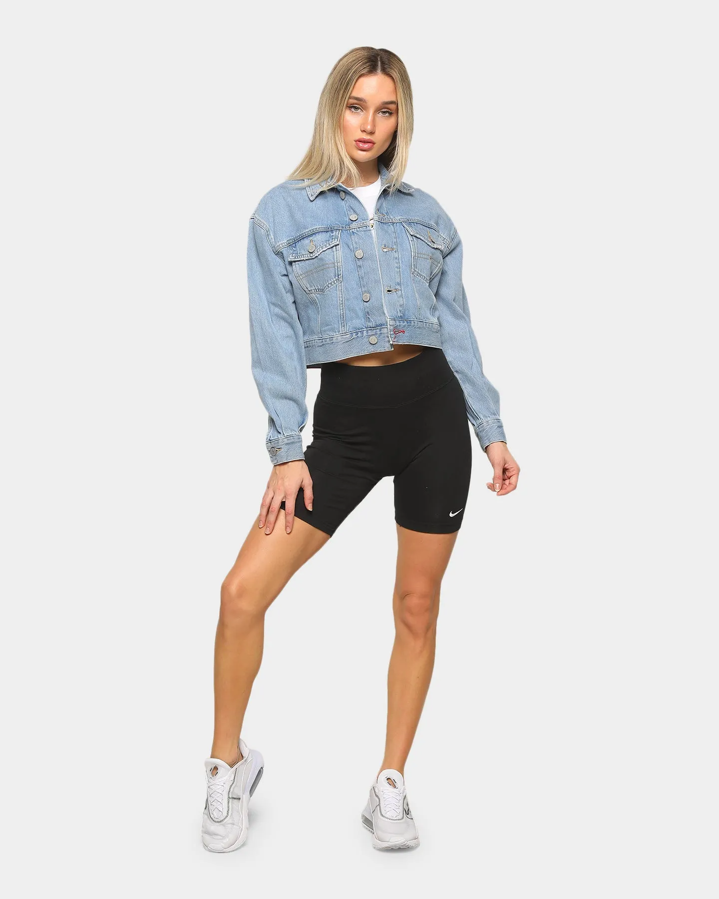 Tommy Jeans Women's Cropped Trucker Tommy Flag Jacket LightBlue